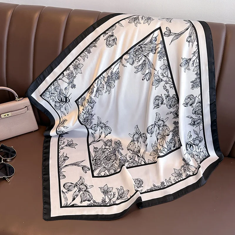 70*70Cm Luxe Bloemenprint Zijd - Silk Neck Scarf recensie en prijs