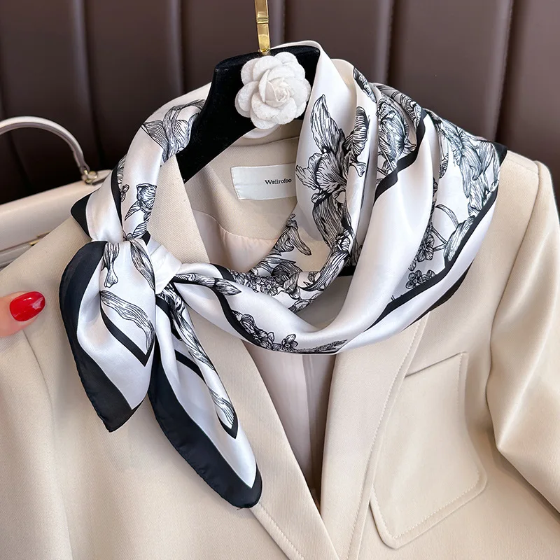 70*70Cm Luxe Bloemenprint Zijd - Silk Neck Scarf recensie en prijs