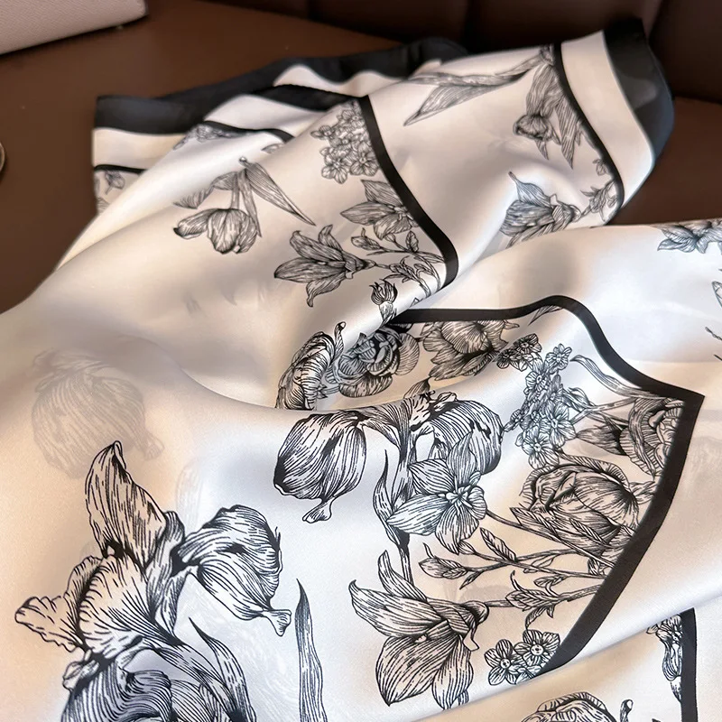 70*70Cm Luxe Bloemenprint Zijd - Silk Neck Scarf recensie en prijs