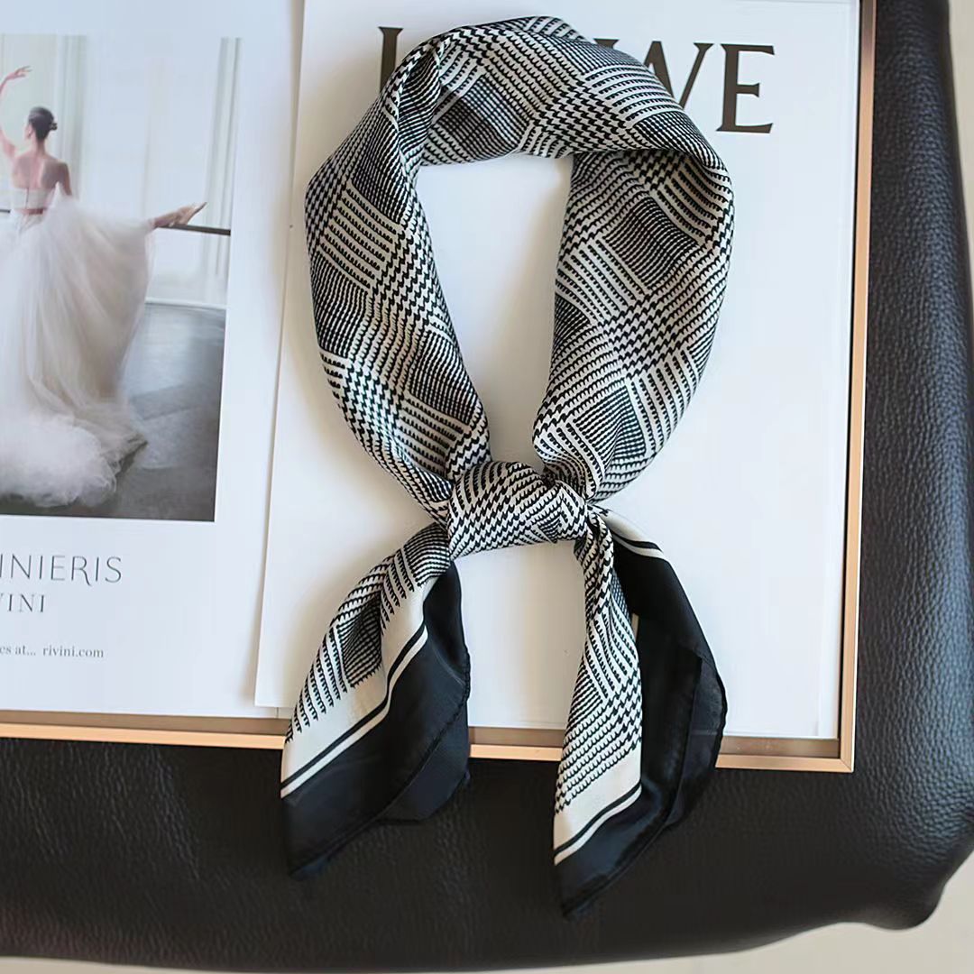 Nieuwe Mode Zebra Gedrukt Vier - Scarf Silk Square recensie en prijs